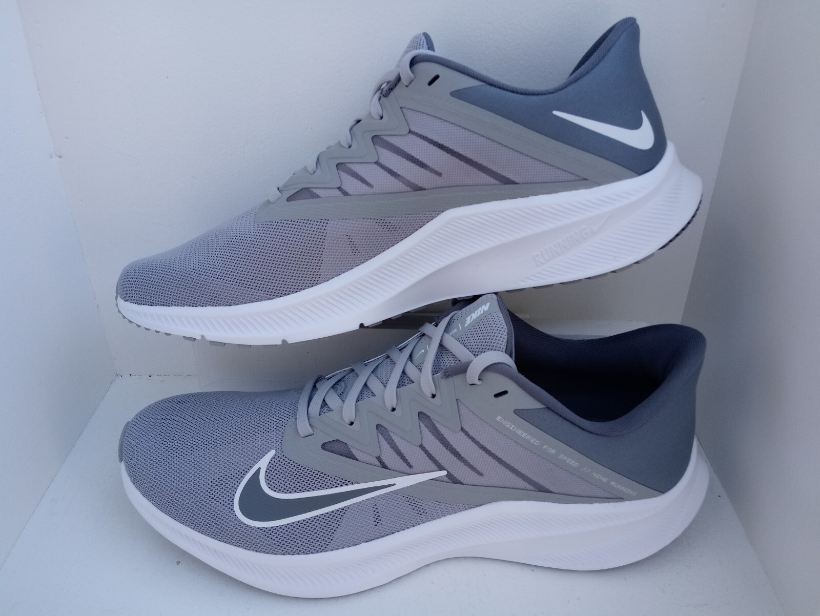 NIKE Quest 3 MEN'S Running Shoes SIZE 