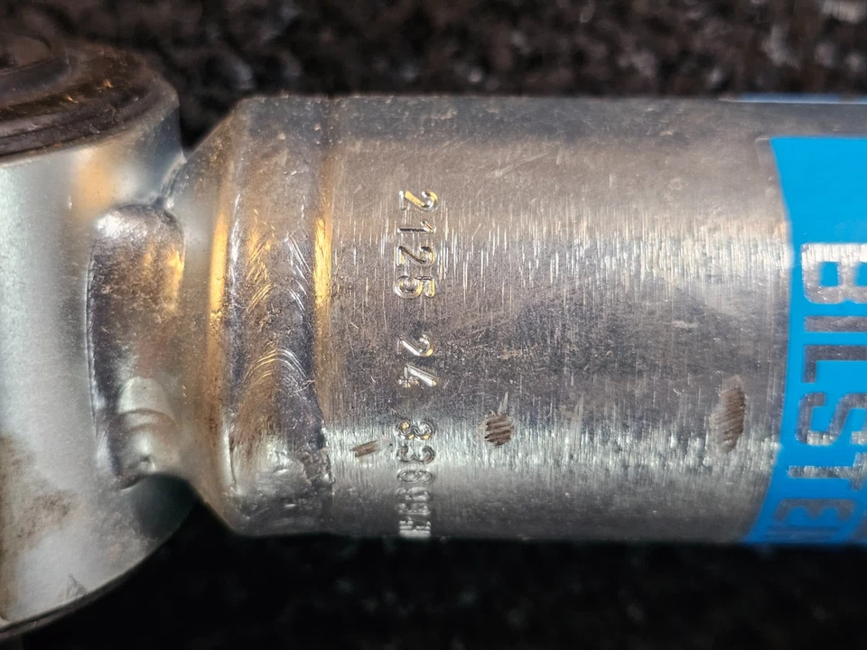 Puntal ajustable monotubo Bilstein 24-336994 para GMC Yukon 2015-2020 4x4 tracción trasera Foto 3 de 4