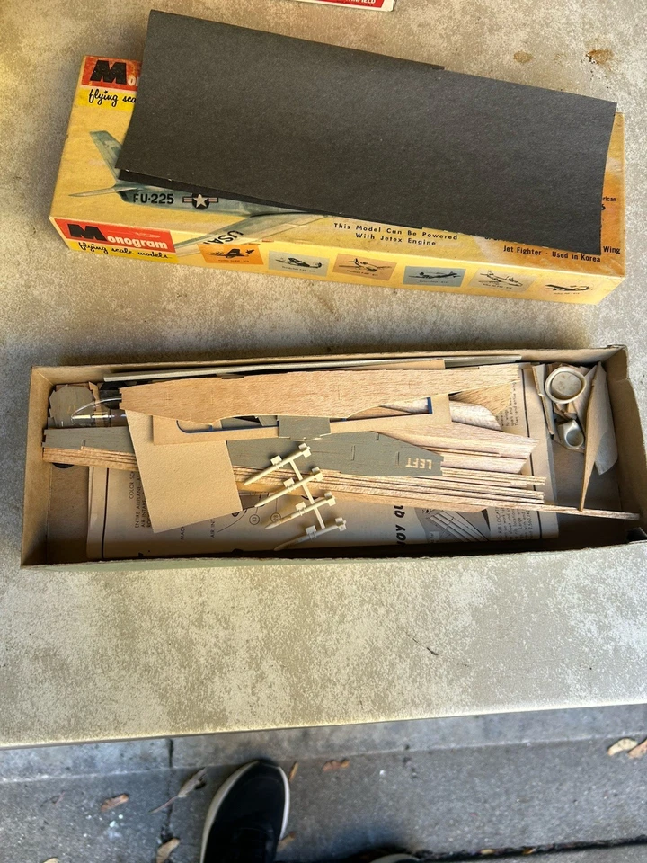 NORTH AMERICAN F-86 SABRE JET Superkit Balsa Model Jet Airplane Kit Monogram T5 - Image 2 of 2