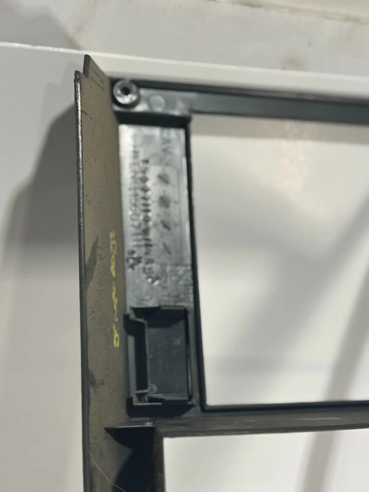 1988-1994 CHEVY/GMC C/K 1500 GAUGE CLUSTER SURROUND BEZEL W/ SWITCHES & VENT - Image 4 of 4