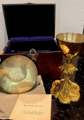 Vintage 1953 Consecrated Gothic Chalice Set W/ Sterling Silver Paten, Box, Card