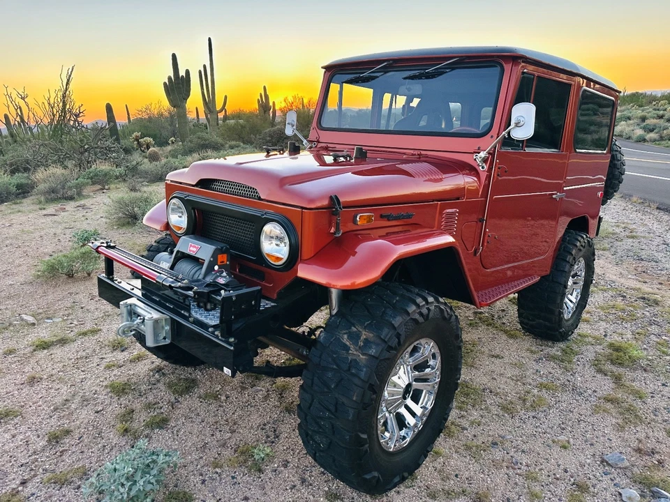Toyota Land Cruiser 1974  Foto 2 de 4