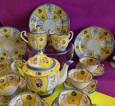 JAPANESE TEA SET 1920-40, HAND PAINTED TEAPOT CUP/ SAUCER SUGAR  CREAMER PLATE
