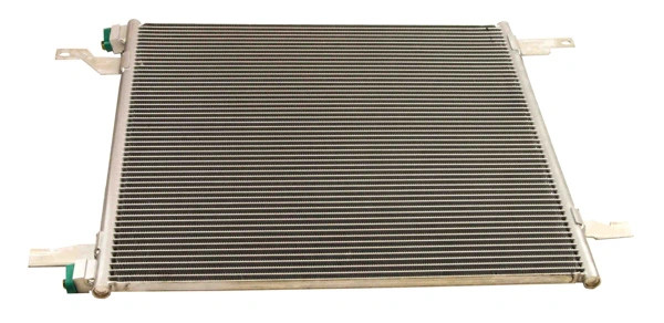 Condenseur MAXGEAR AC860560 pour réparer une fuite de clim OE 1638300170
