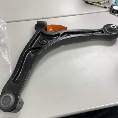Front Right Lower Suspension Control Arm & Ball Joint Fits 2003-2004 Honda Odyss