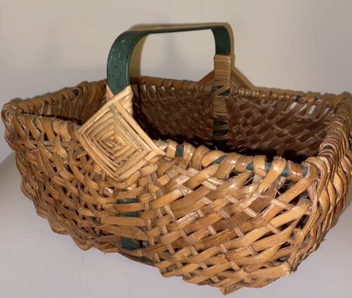 Vintage Wicker Buttocks Basket Egg Basket Metal Handle - Picture 1 of 10