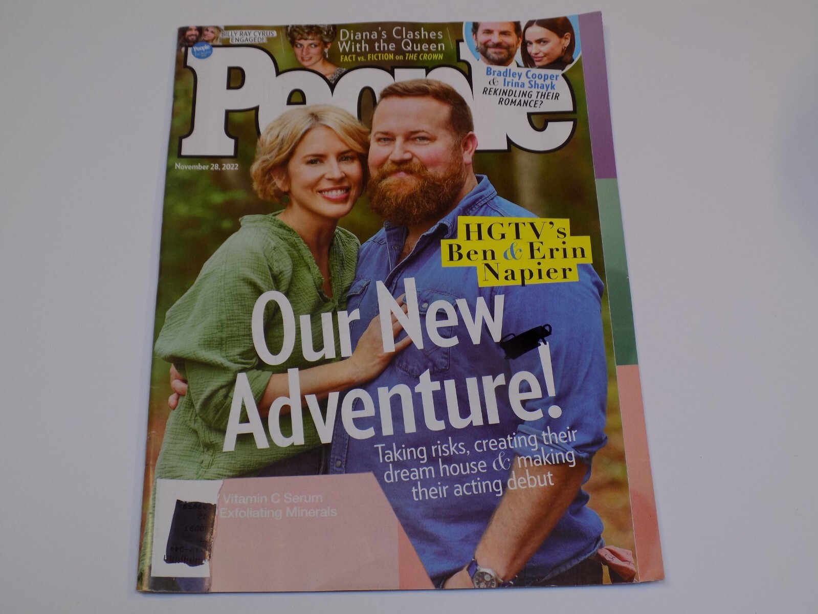 People Magazine Nov 28 2022 Ben Erin Napier Bradley Cooper Billy Ray ...