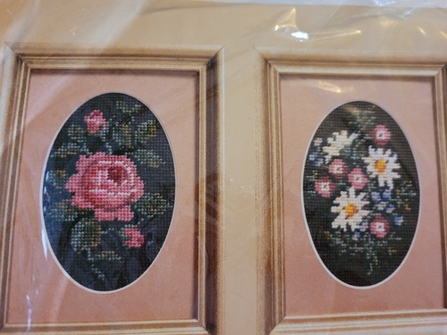 Cross Stitch Kit Vintage Cabbage Rose & Daisies Creative Circle #0144 Two Ovals - Picture 2 of 5
