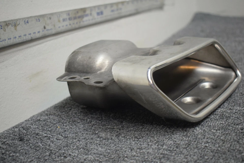 Mercedes Benz S550 2014-2017 punta de tubo de escape OEM de fábrica Foto 2 de 4