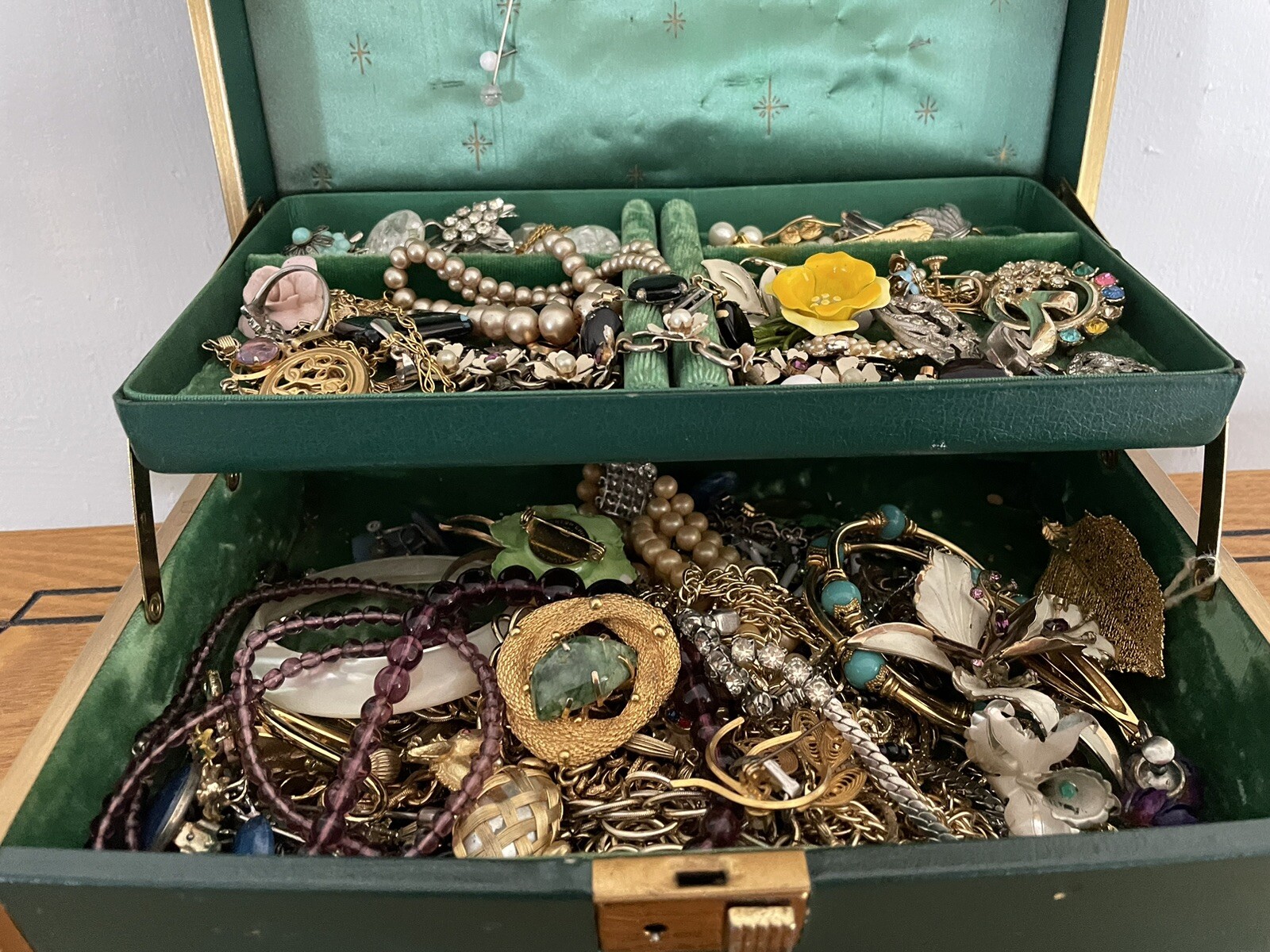 Vintage Green Jewelry Box with Big Lot of Vintage Jewelry eBay