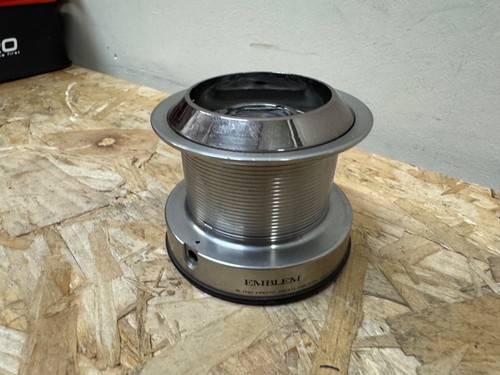 ATTREZZATURA DA PESCA CARPA - DAIWA EMBLEM PRO 5000, MULINELLO EDIZIONE ORO - BOBINA DI RICAMBIO (4) - Foto 2 di 6