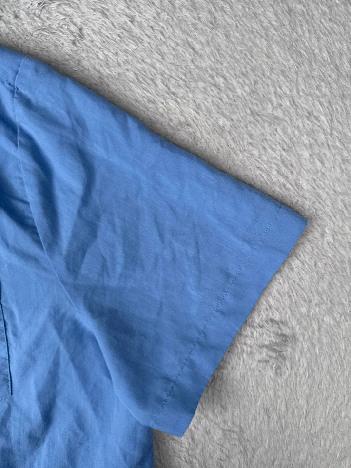 正品 Haband Guayabera 衬衫男式 2XL XXL 蓝色纽扣 4 口袋 Poly Blen — 第 2/4 张图片