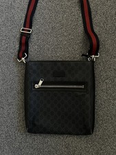 Gucci Men's GG Supreme Crossbody Shoulder Bag Grey/Black - Barely Used Authentic