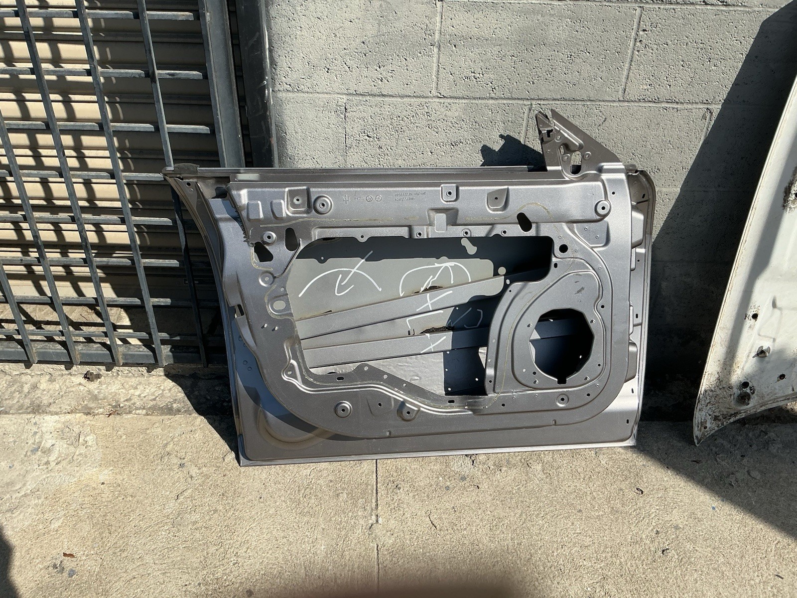 Maserati Ghibli 2014-2024 Front Left Door framework