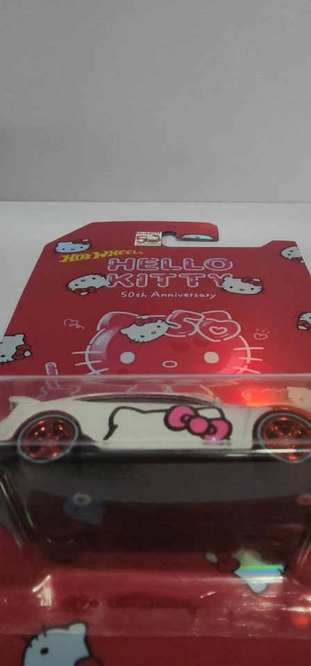 Hello Kitty CUSTOM Hot Wheels 2018 Honda Civic Type R w/card protector 1 of 1! - Image 3 of 4
