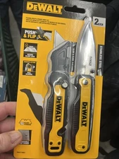 NEW Dewalt Push and Flip Folding Utility & Pocket Knife Set DWHT10997