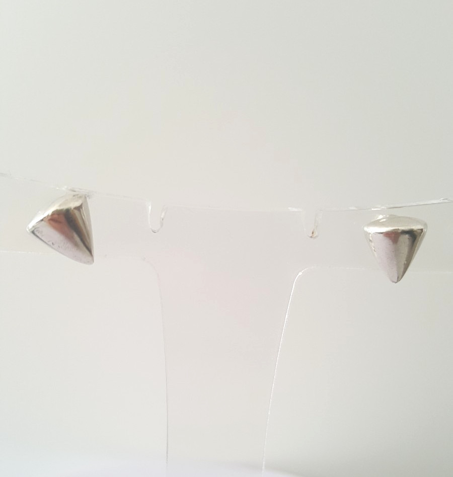 Gorgeous Solid Conical Triangle Artistic Stud Ear… - image 4