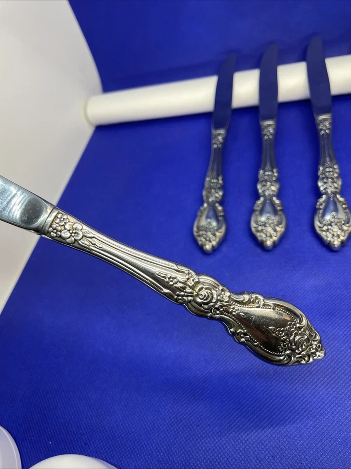 Wordsworth Oneida OCQ Stainless Dinner Knife Flowers Scrolls 9” Lot Of 5 - Image 3 of 4