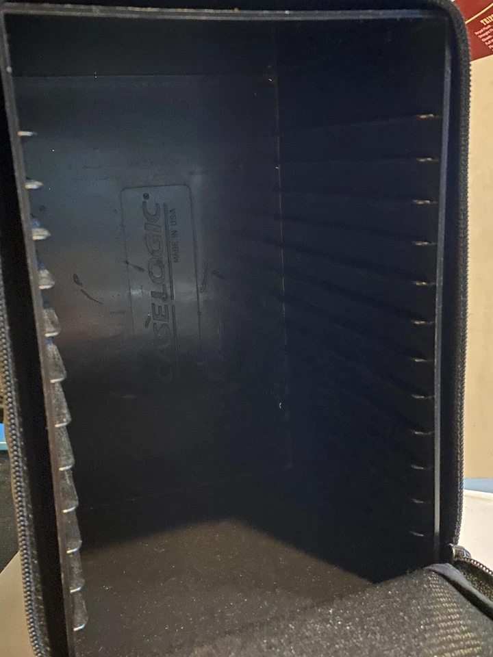 Case Logic 15 CD Zip-Up Soft Cover Hard Storage Carry Case Holder Black USA - Image 4 of 4