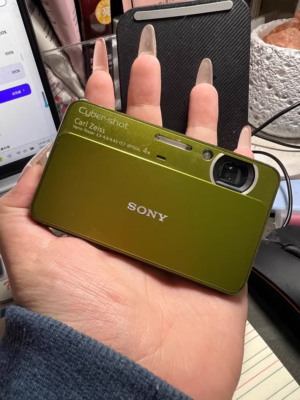 Sony Cyber-Shot DSC-T99 14.1MP Digital Camera Touch Screen English