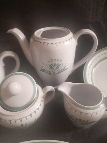 Arabia of Finland GREEN THISTLE Hand Painted (11) Piece Set - Platter, Bowl +++ - Picture 5 of 24