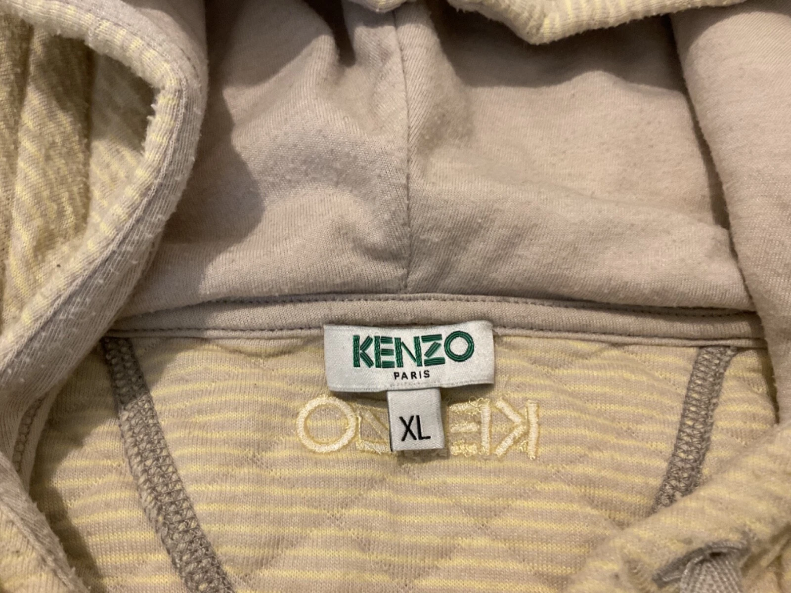 Felpa con cappuccio Kenzo taglia XL gialla bianca beige a righe buone condizioni pronta all'uso