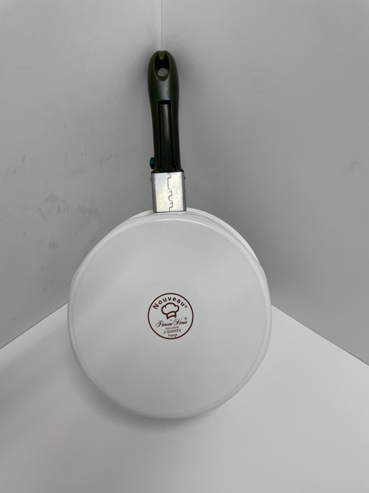 Princess House Nouveau White Ceramic Cookware 2 Qt Sauce Pan/Pot w