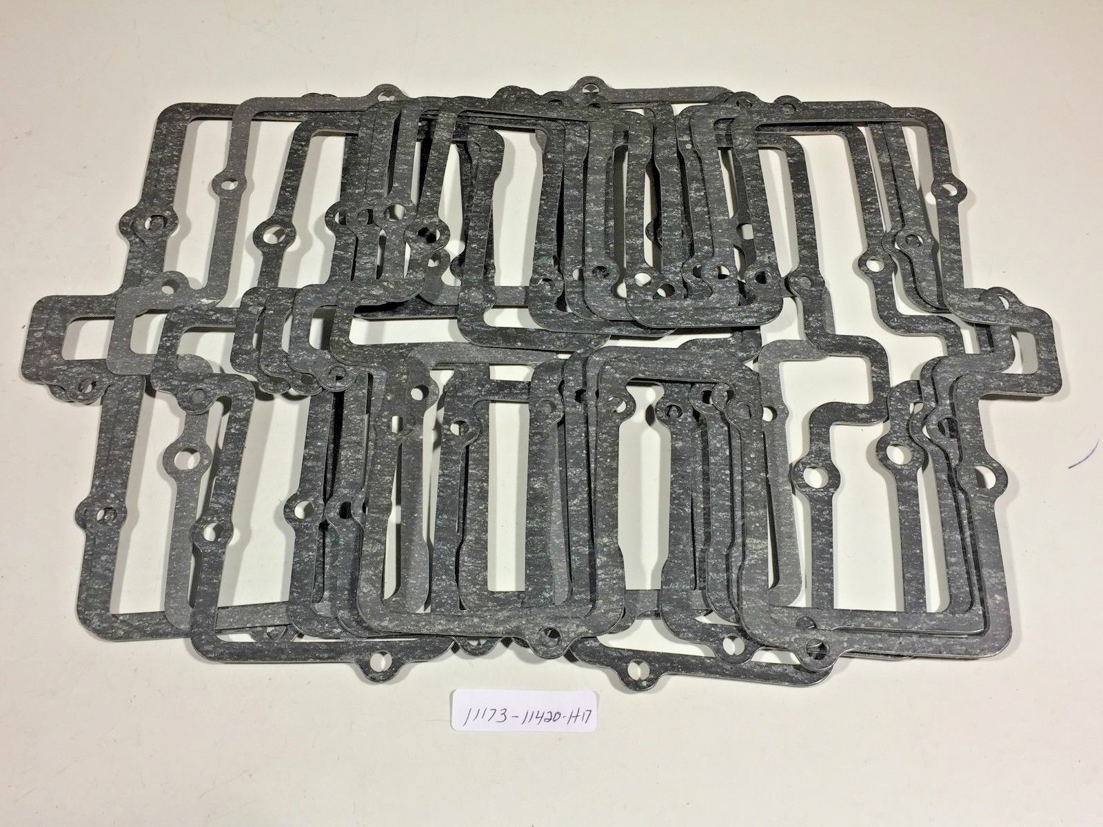 QTY 7 NEW OEM SUZUKI GS250 GS300 CYLINDER HEAD COVER GASKET 1117311420