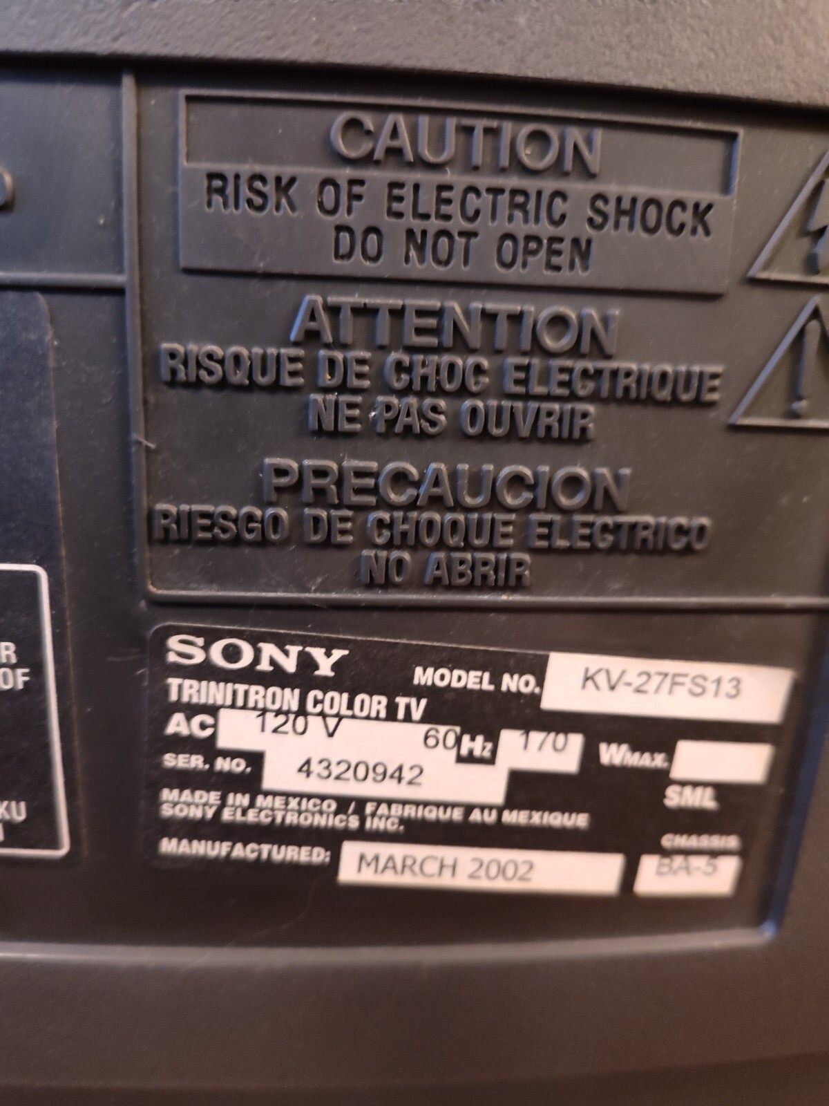 Sony 27" Trinitron Color TV, Model KV27FS13 in working condition, with