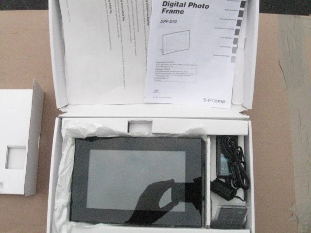 Sony Digital Frame: S-Frame DPF-D70 - Image 3 of 4