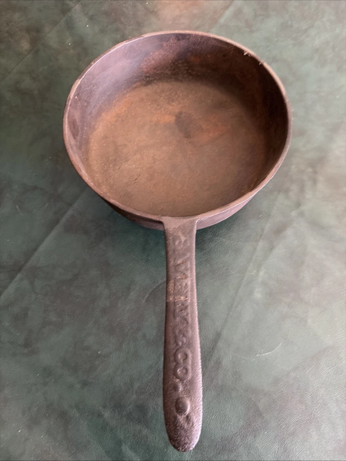 Savery & Co 3 Legged Cast Iron Deep Skillet 10 Inch Very Old