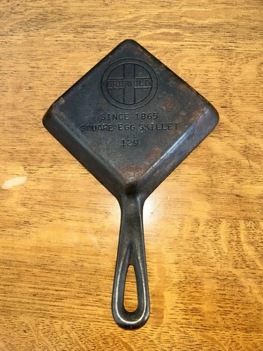 Vintage Griswold Cast Iron #129 Square Egg Skillet