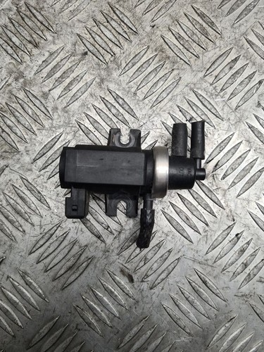 Volkswagen Golf IV 2002 Diesel Turbolader Druckwandler Magnetventil DRA20120