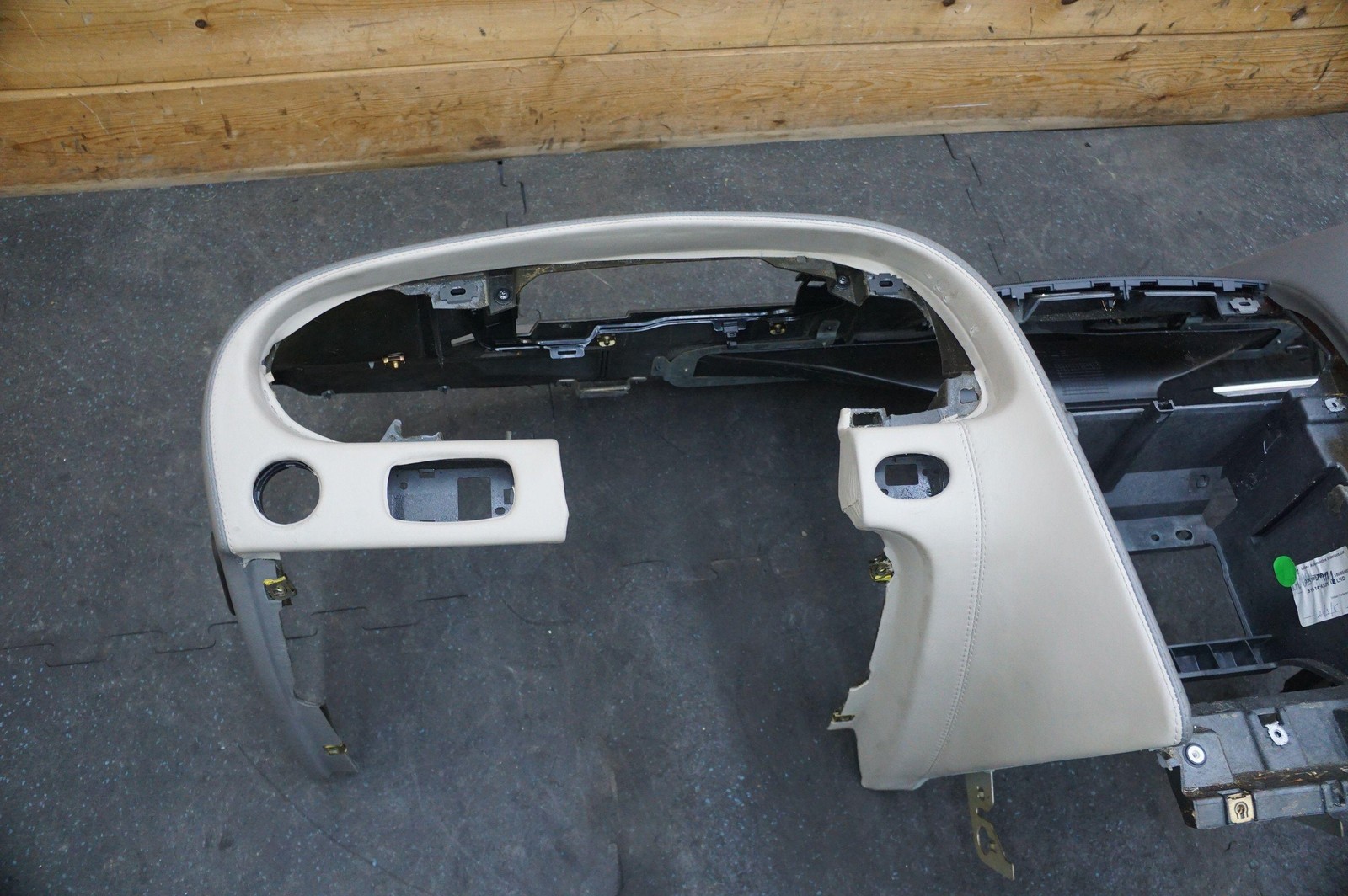 Dashboard Instrument Panel Porpoise Grey 3W1857669N Bentley Continental GT 2005