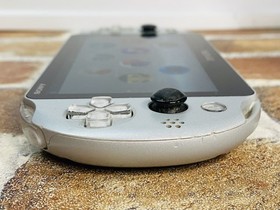 SONY PS Vita PCH-2000 SILVER Japan PlayStation Charger  8GB Pouch No.2D DDP