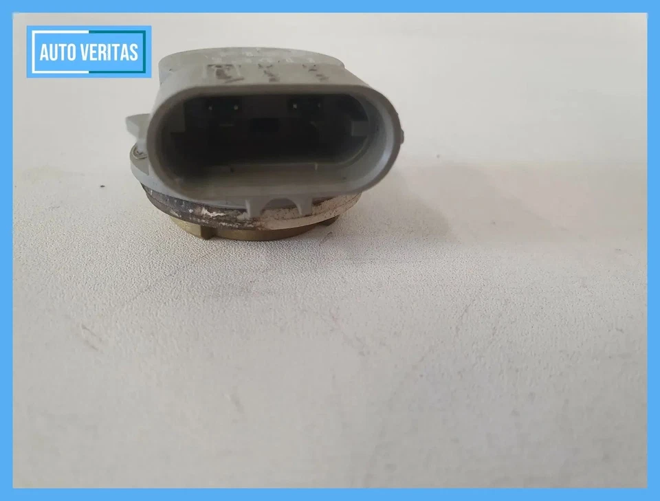 Original Ford Explorer U2 lamp carrier 1f17b13411bc - Image 3 of 3