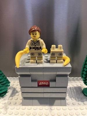 Lego Collectible Minifigure Series 5 8805 Zookeeper col071 Extra Legs No Monkey