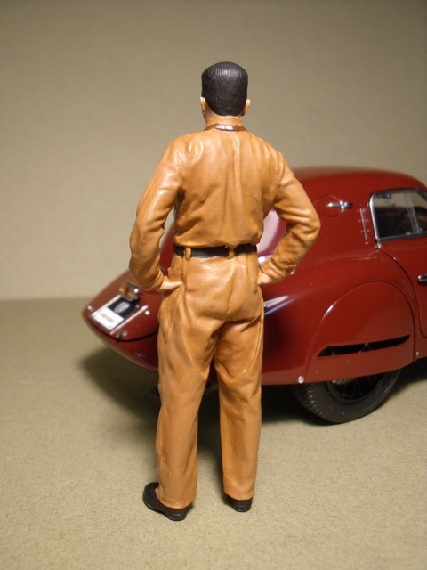 Figurine 1/18 Enzo Ferrari - Alfa Romeo 1938 - Résine Minichamps CMC, Non Peinte, Boîte