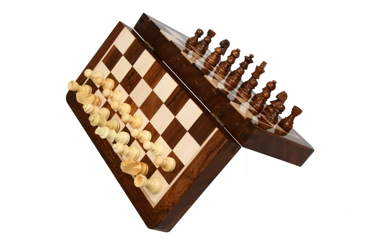 The Kings Bridle Series Complete Chess Set Boxwood & Sheesham 