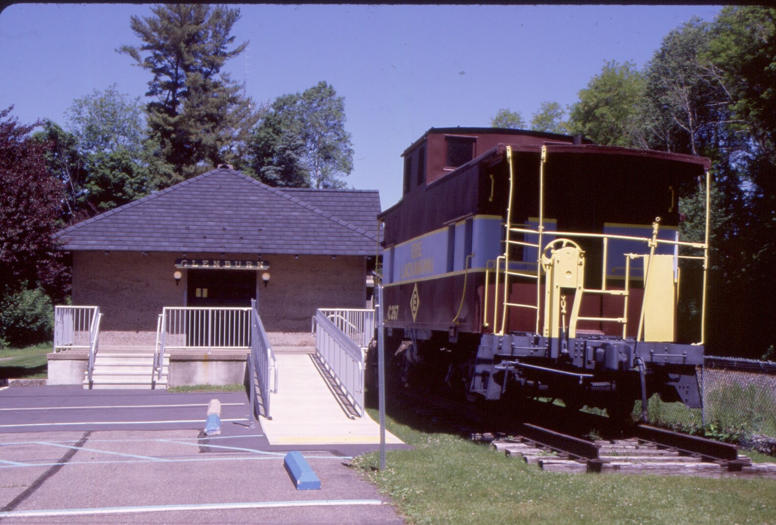 ELErie Lackawanna caboose C267 & station Glenburn Pa.2022 Kodak