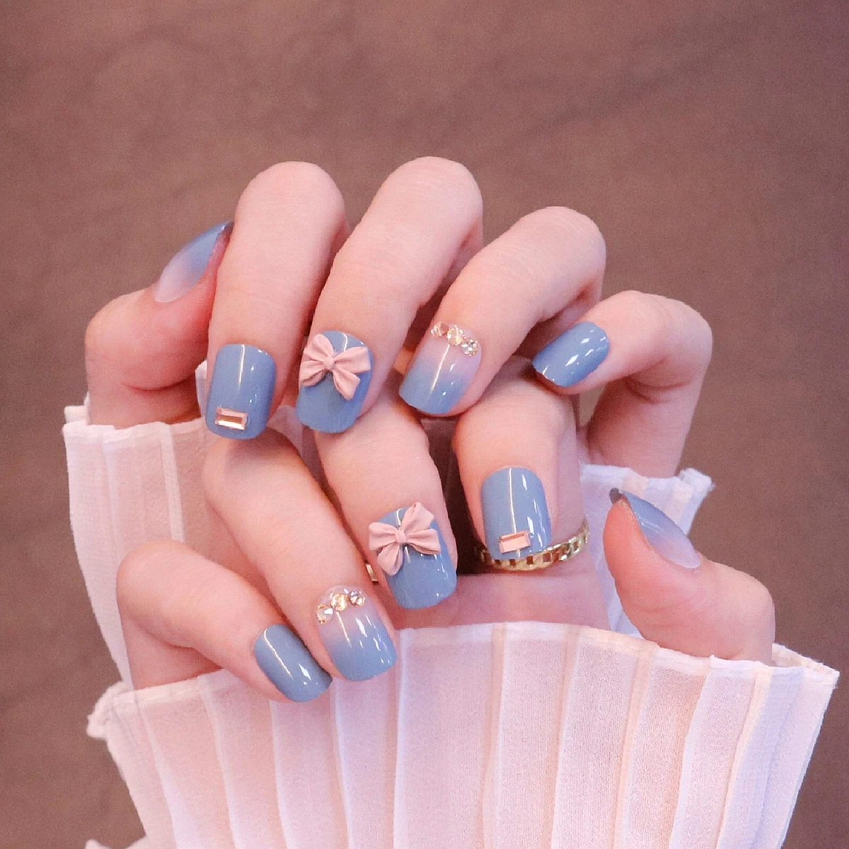 2022 Haze Blue Pearls Bowtie Short Square Press on nails fake