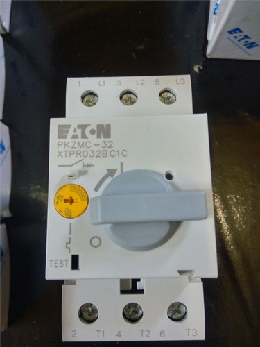 New Eaton Moeller PKZMC-32 Fast Shipping - Picture 1 of 1