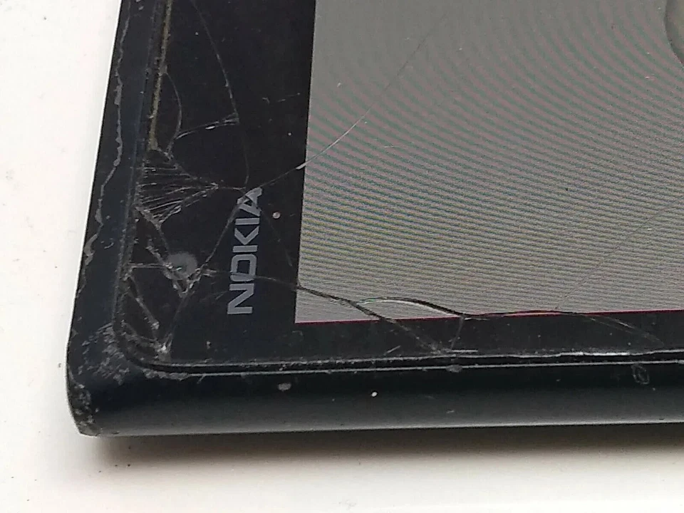 Teléfono negro NOKIA 900 Windows ATT Carl Zeis Lumia 900 RM-808 **para piezas Foto 2 de 4