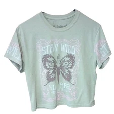 Stay Wild Cropped Graphic T-Shirt Women’s Small
