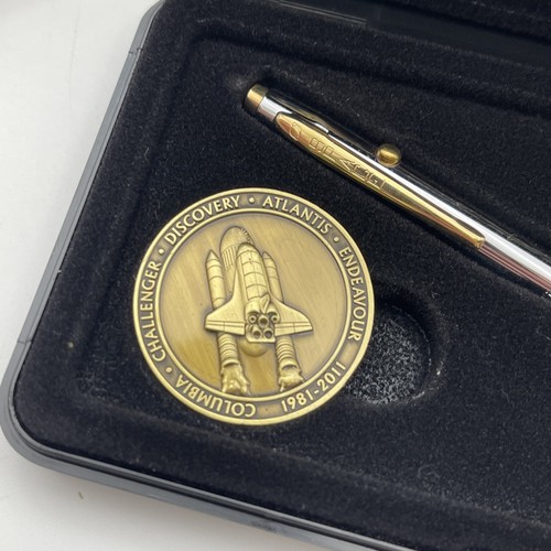 Fisher Space Pen - Commemorative Edition Shuttle Ballpoint Pen - Chrome & Gold - Picture 7 of 15