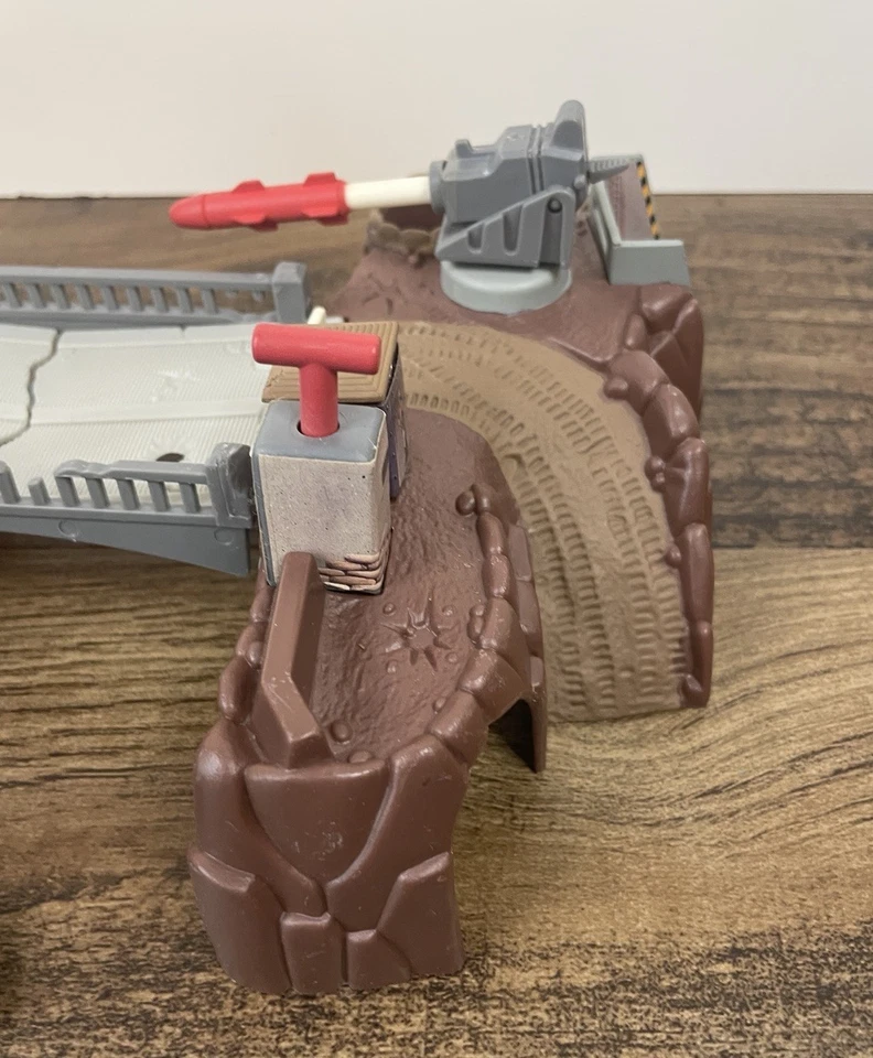 Micro Machines Military Battle Zones Thunder Crossing Near Complete Missing Figs - Image 4 of 4