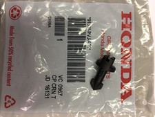 Taco de cubierta de motor genuino Honda 91501-PVJ-A01