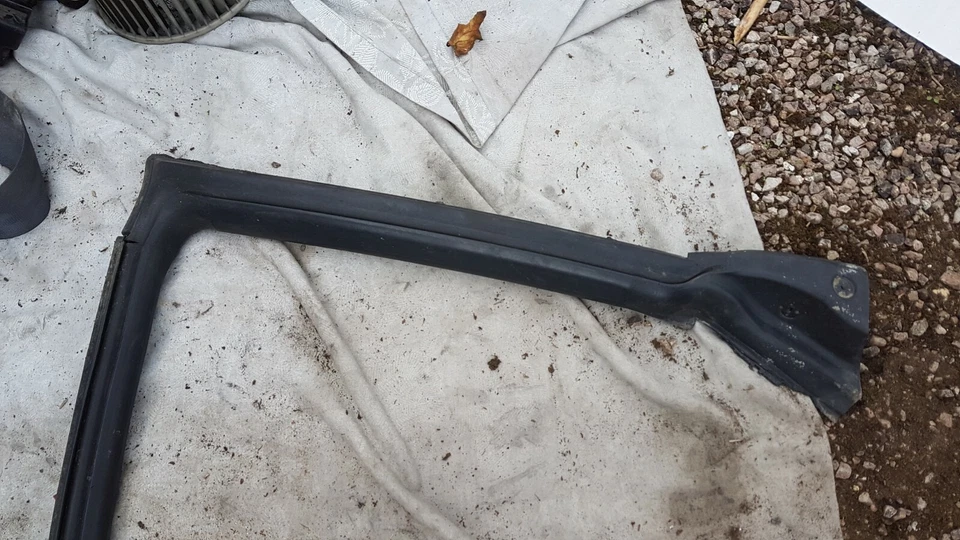 Mazda 323 f 323f 1995 - 1998 puerta delantera izquierda cubierta envolvente protección Foto 2 de 4