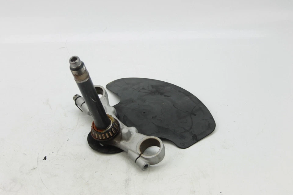 04-09 Abrazadera de horquilla delantera inferior triple vástago de árbol Suzuki GS500F 51410-01D91 Foto 4 de 4