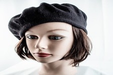 1940's French Wool Blend Vintage Women Black Beret Hat Size M, 7 1/8